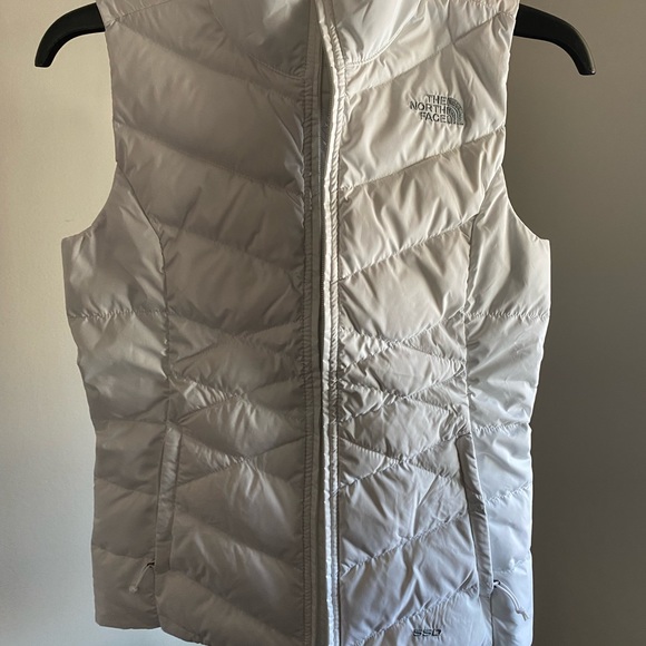 The Northface vest - Picture 1 of 4